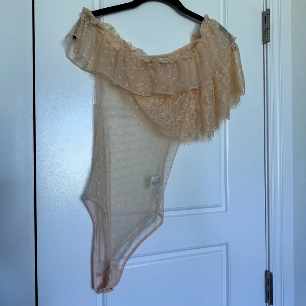 house of harlow 1960 x revolve desi bodysuit in nude - Picture 3 of 4